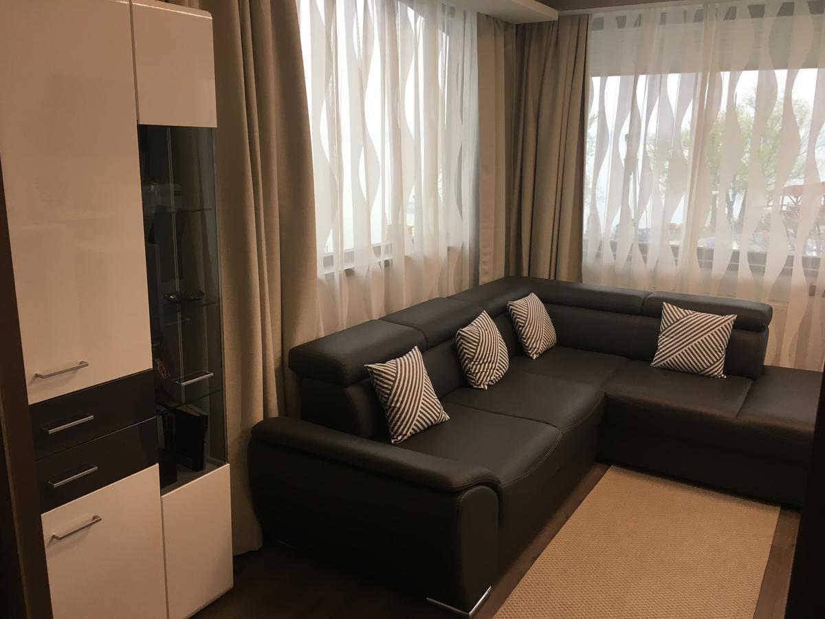 Calypso Lakeside Rooms & Lux Apartments Siófok Exteriör bild
