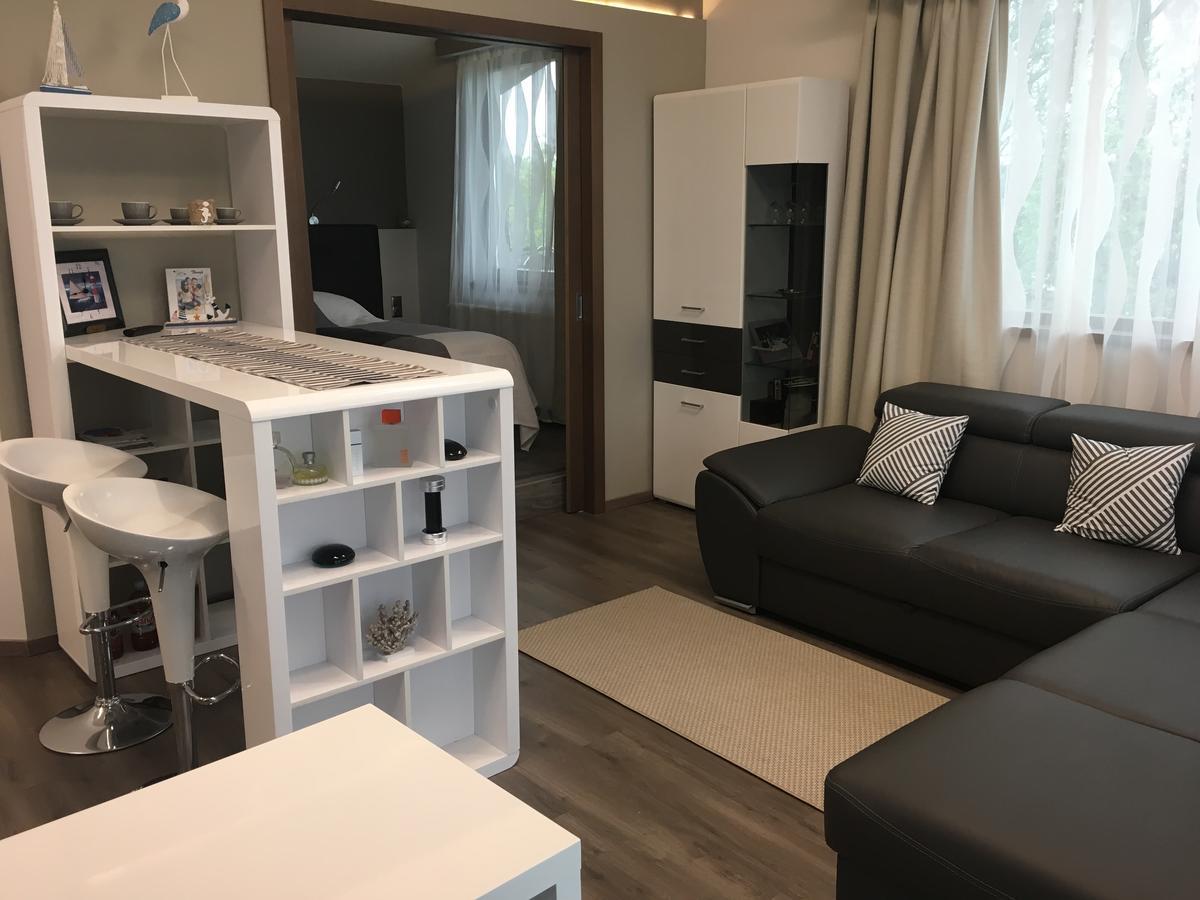 Calypso Lakeside Rooms & Lux Apartments Siófok Exteriör bild