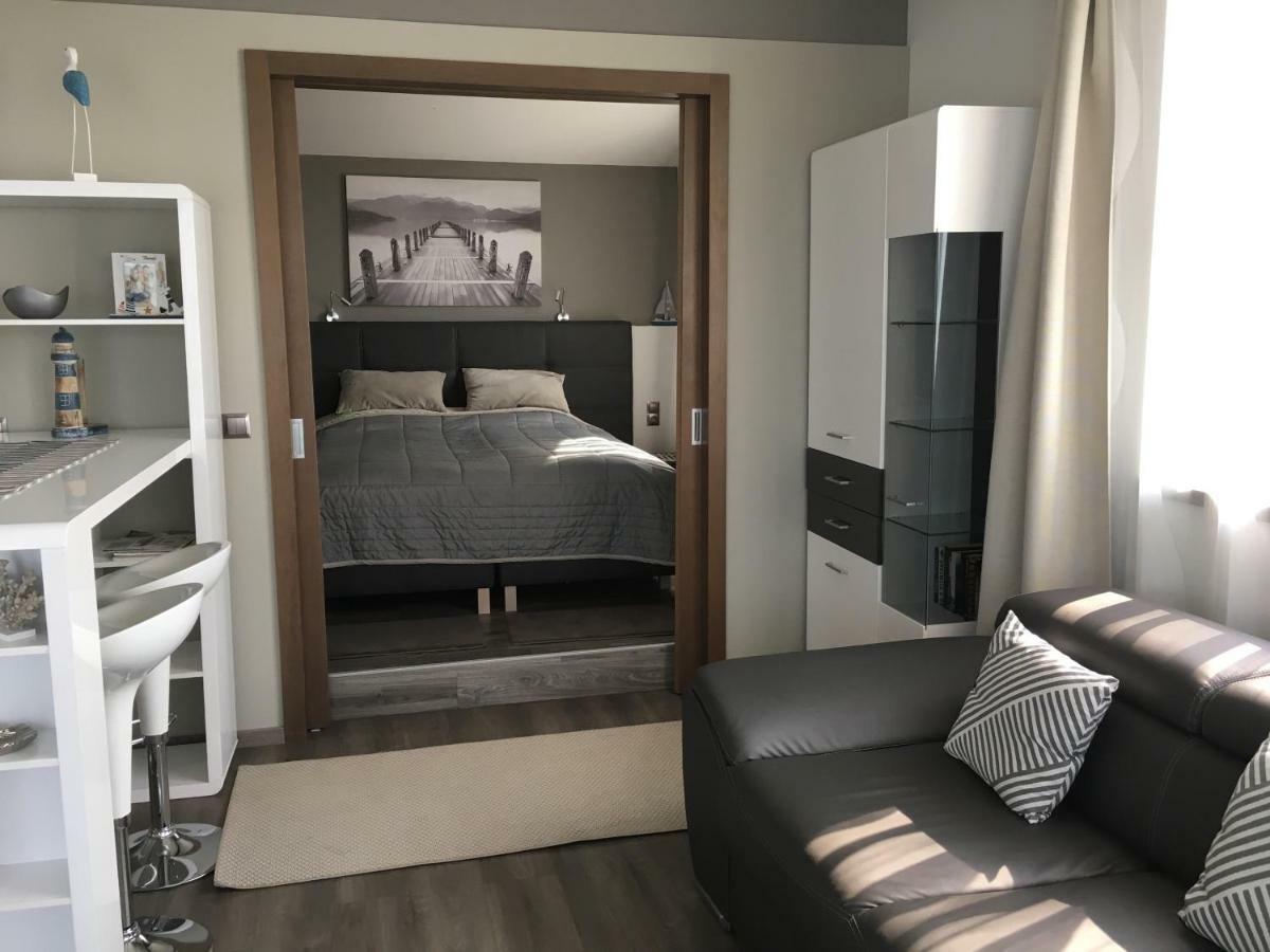 Calypso Lakeside Rooms & Lux Apartments Siófok Exteriör bild