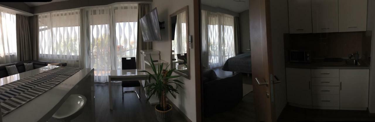 Calypso Lakeside Rooms & Lux Apartments Siófok Exteriör bild